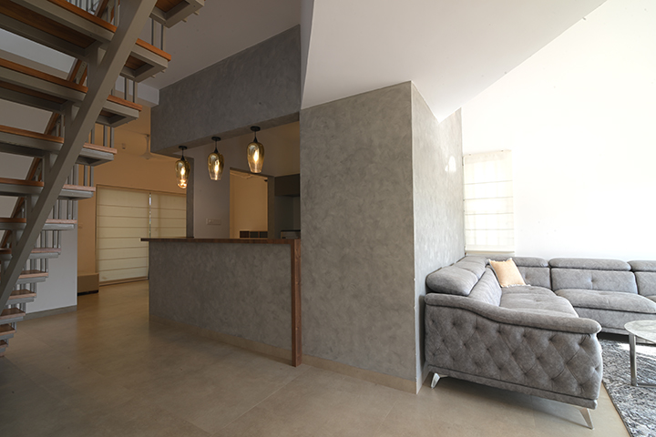 Interior 10